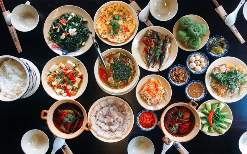 kinh nghiệm mở quán cơm bình dân